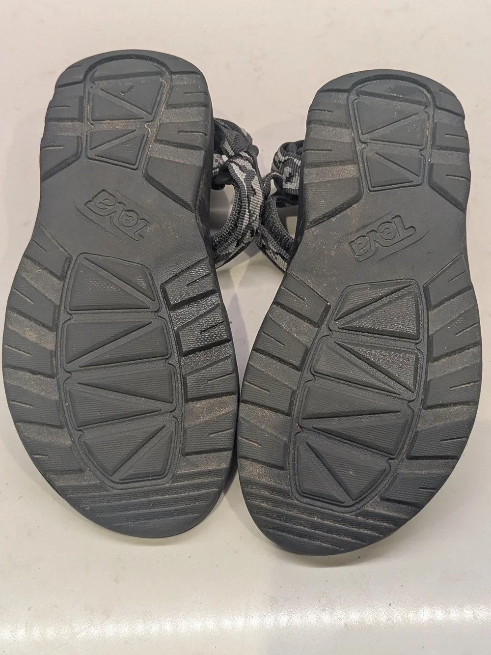 Teva Girls Black & Gray Patterned Strap Sandals